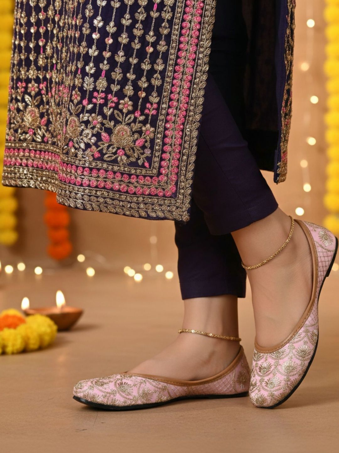 Anouk Women Embellished Party Mojaris with Embroidered Flats-picture-24