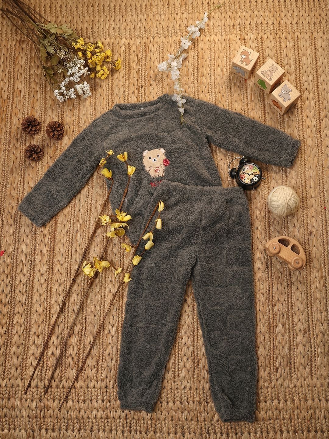 NEUDIS Girls T-shirt with Pyjamas-picture-37