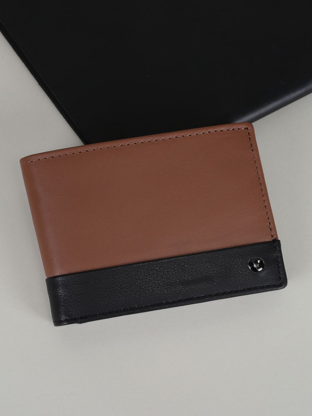 Van Heusen Van Heusen Men Colourblocked Leather Two Fold Wallet