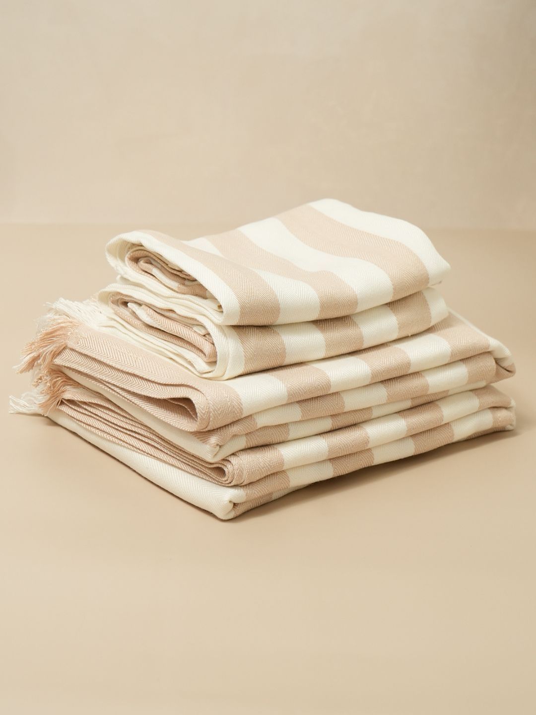 DEBAANS Cream-Coloured & Beige 4 Piece Striped Other 250 GSM Towel Set-image-18
