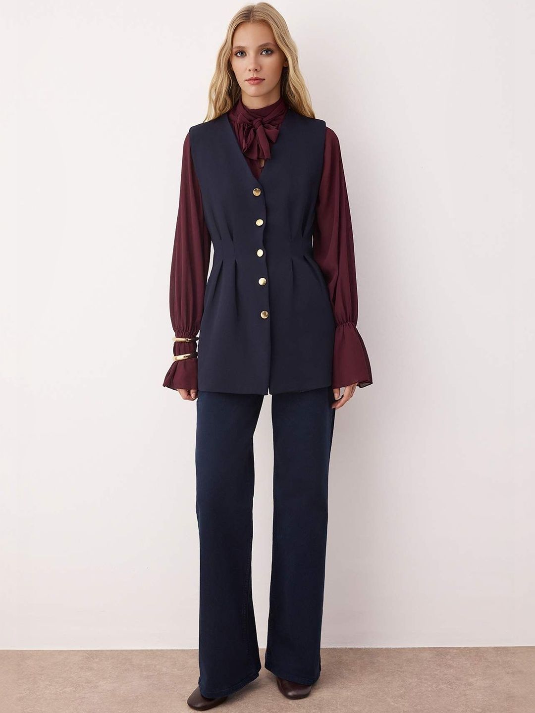 Trendyol Women V-Neck Waistcoat-image-27