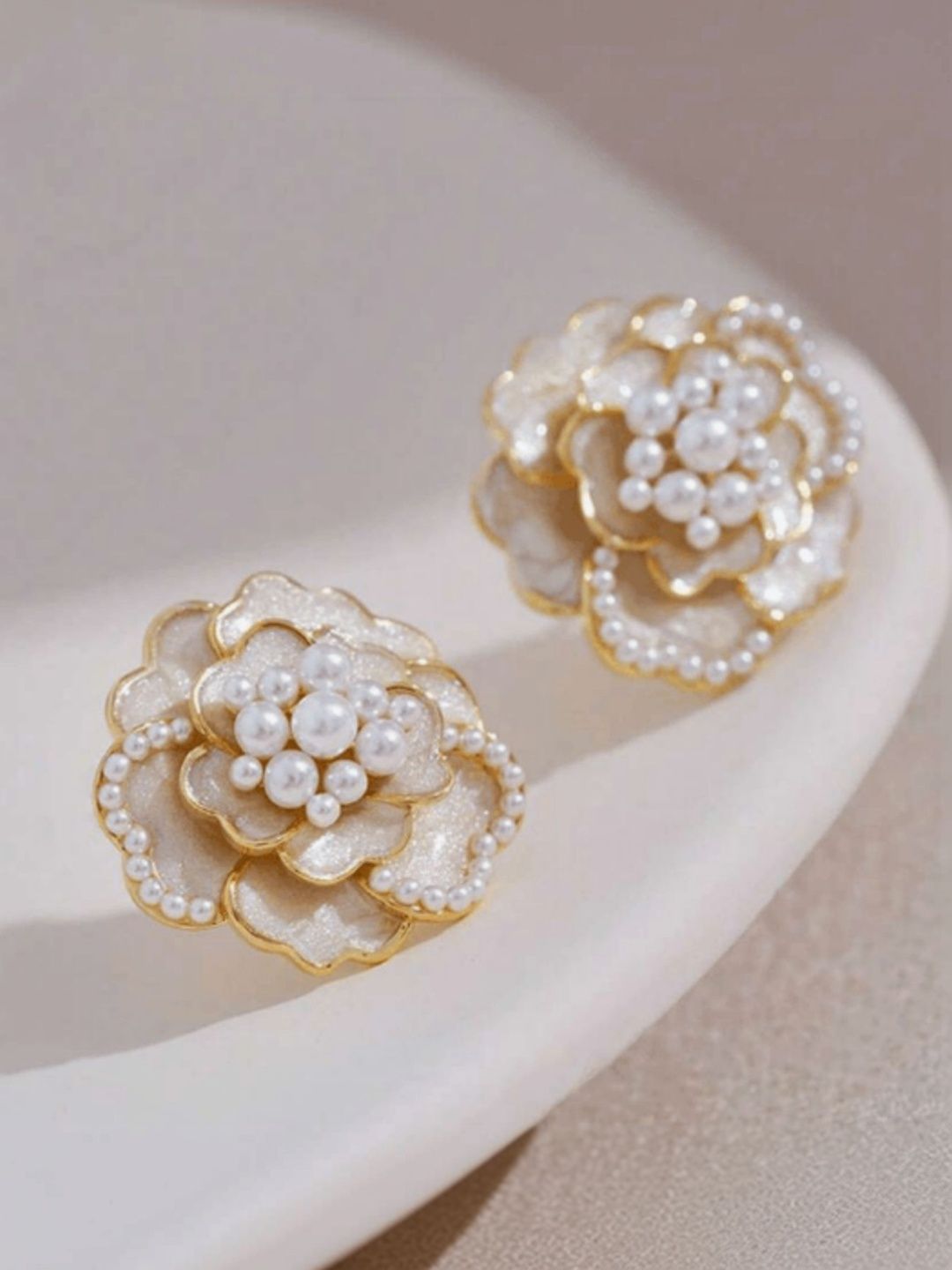 FIMBUL Floral Studs Earrings-picture-24
