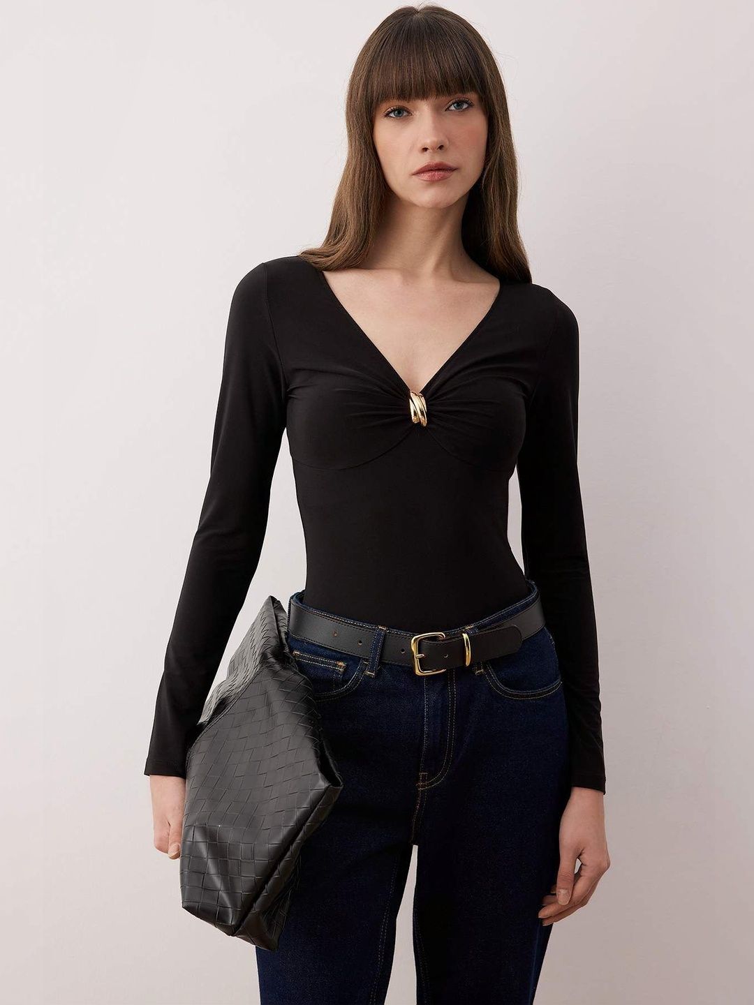 Trendyol Solid V Neck Long Sleeves Bodysuit-picture-13