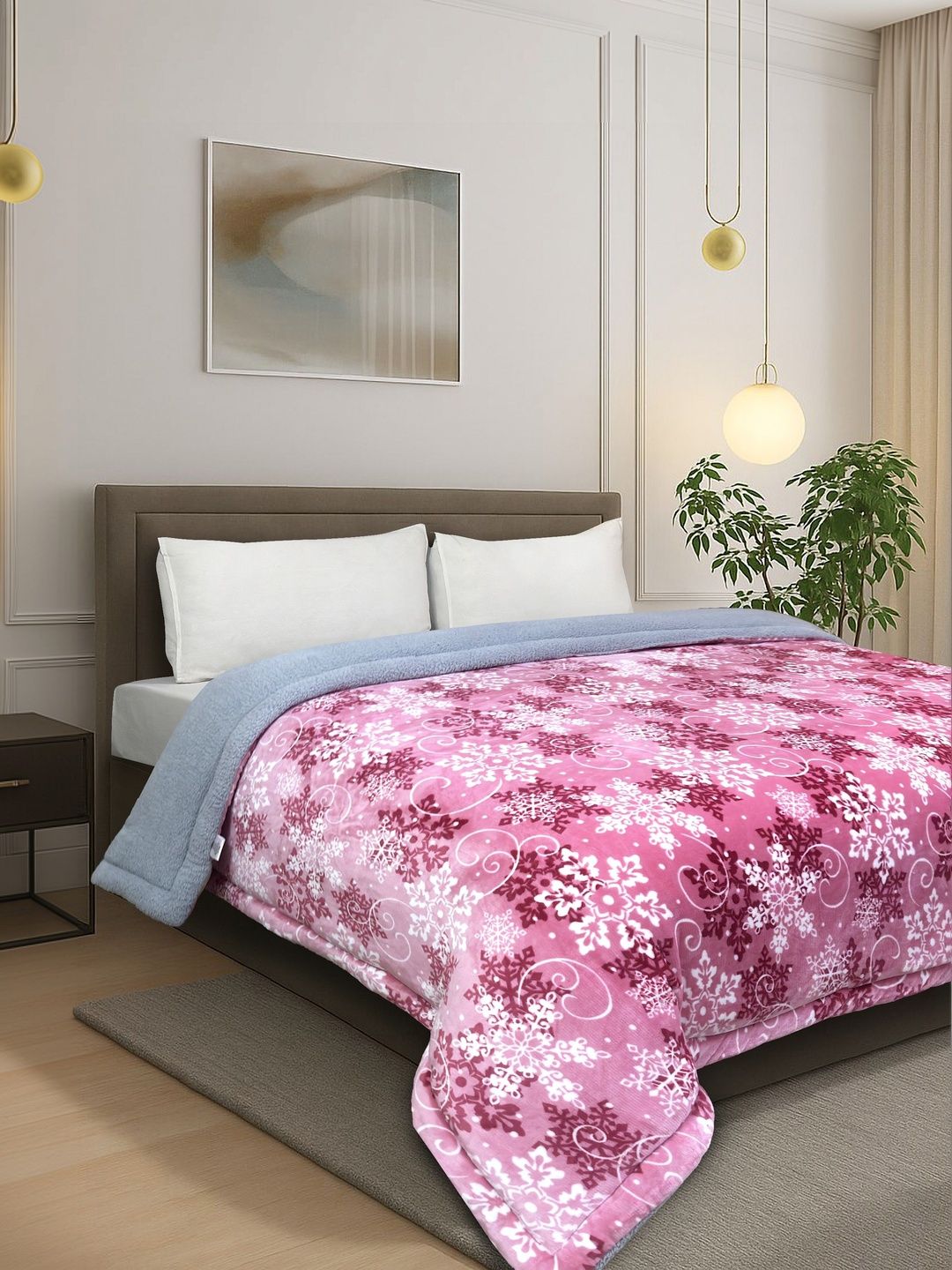 Signature Pink & Pink Floral Heavy Winter Blanket-image-8