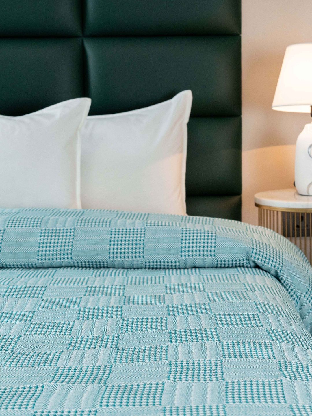 Saral Home Turquoise Blue 300 TC Bedsheet with 2 Pillow Covers-picture-39