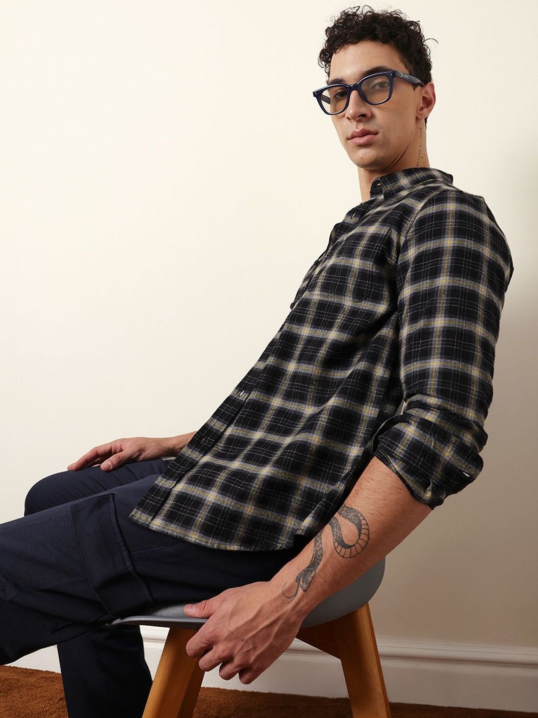 THE BEAR HOUSE Men Slim Fit Checked Casual Shirt-picture-25