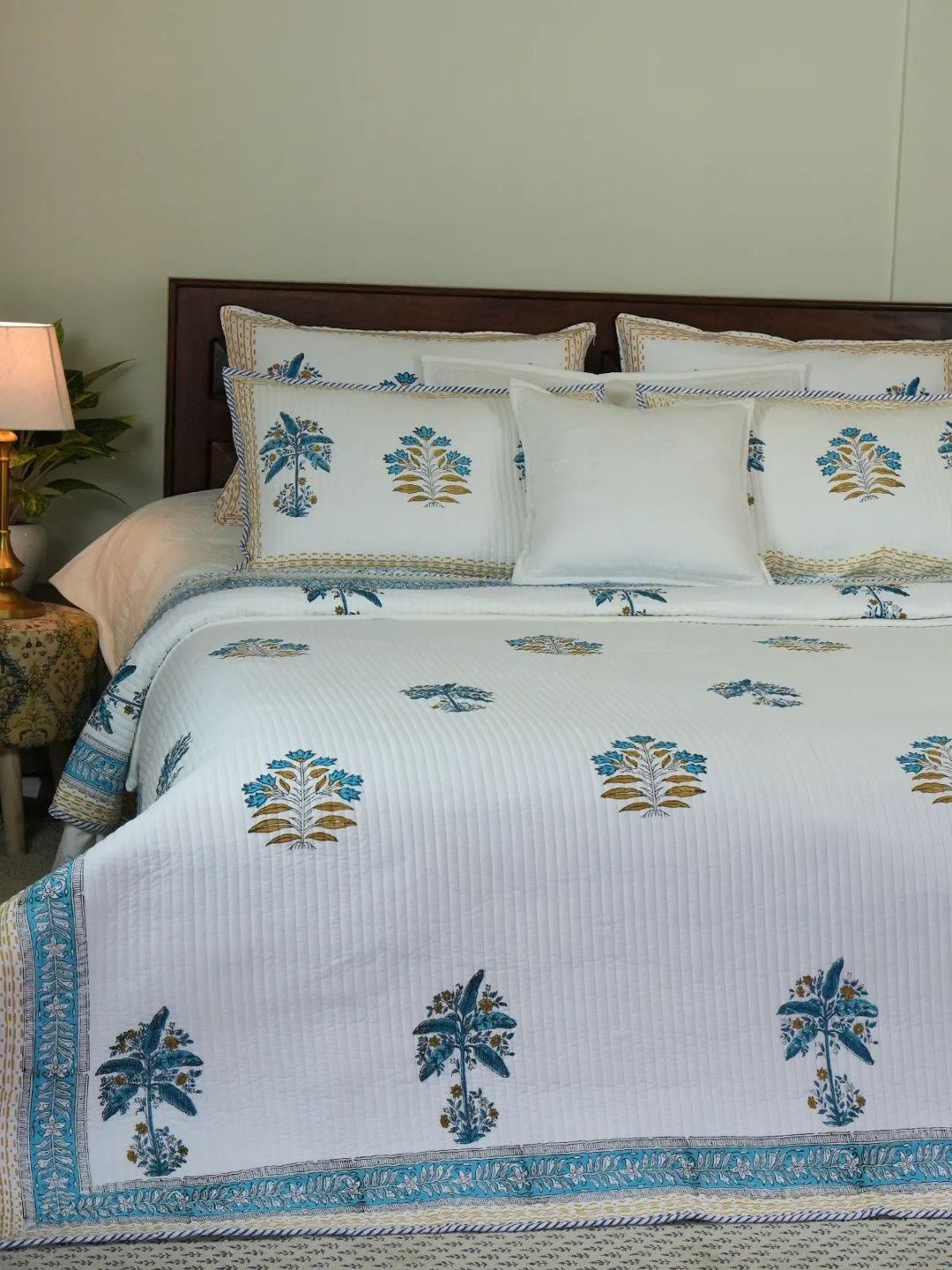 The Jaipur Wala Banana Tree White & Blue Cotton Breathable Super King Bed Covers-image-9