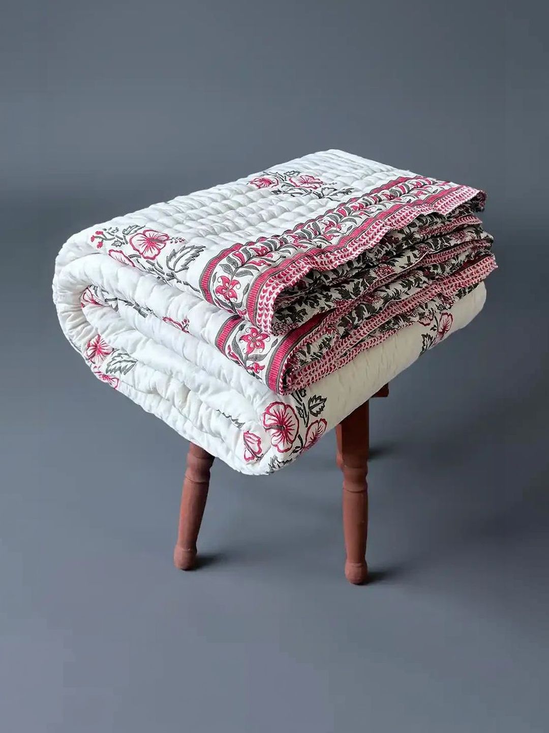 The Jaipur Wala Pink Floral Quilt-picture-50