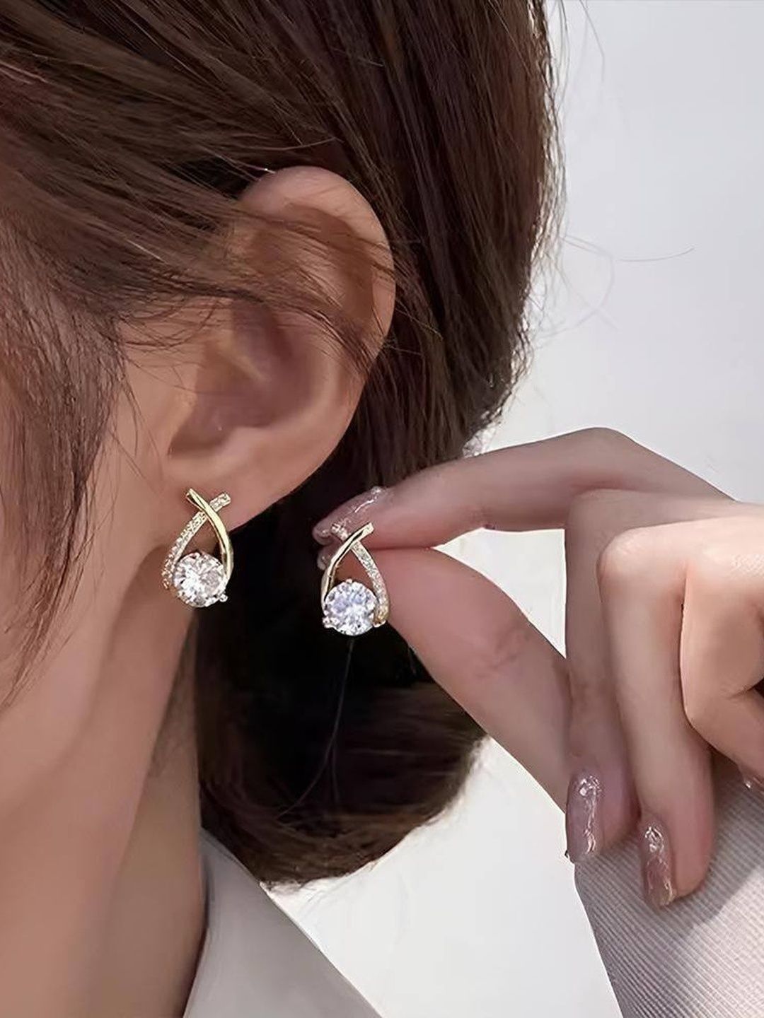 DressBerry Geometric Studs Earrings-picture-46