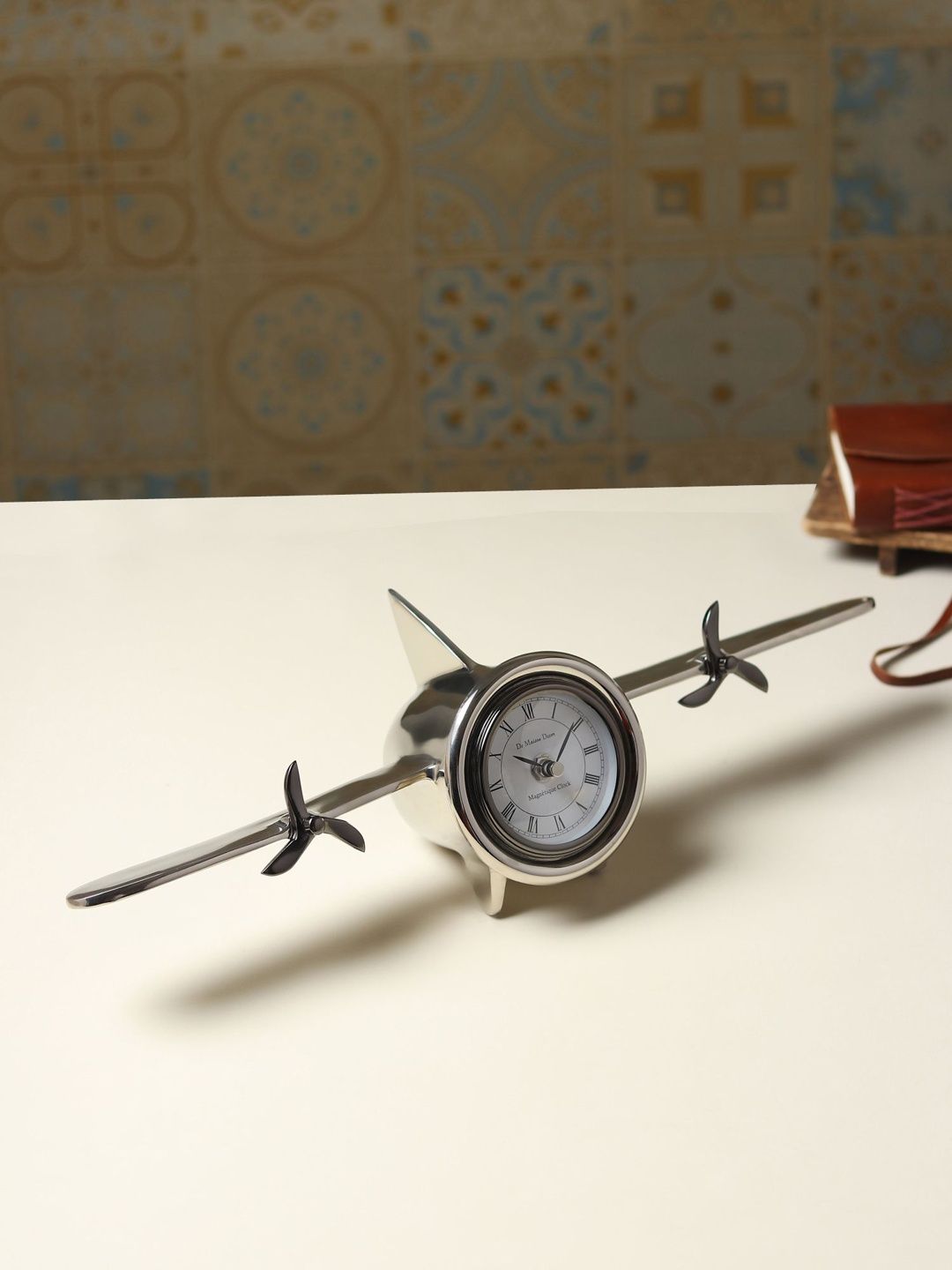 Decor de Maison Silver-Toned Jettison Analogue Table clock-image-49