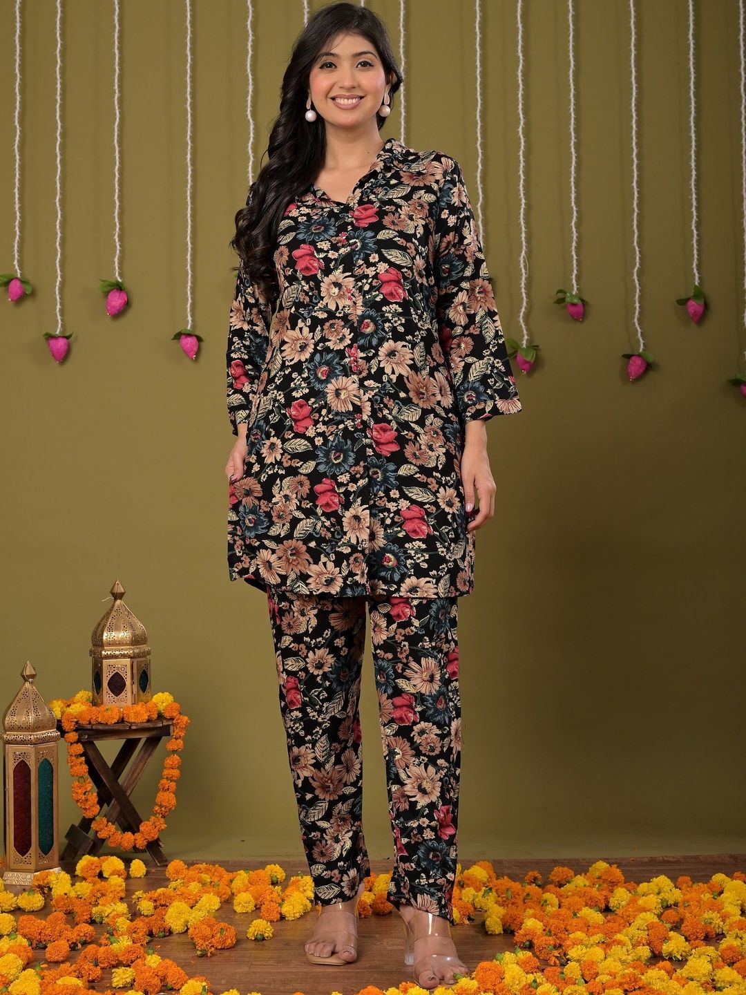 Jasoriya Women Floral Printed Regular Pure Cotton Kurti with Trousers-picture-21