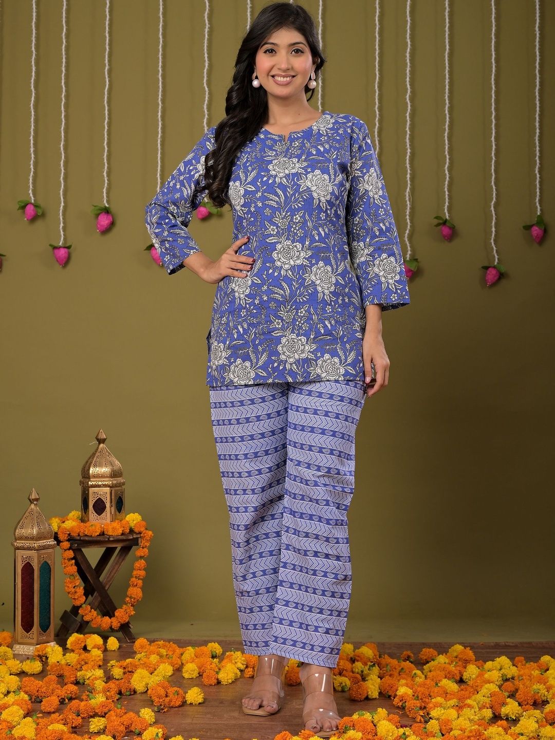 Jasoriya Women Floral Printed Regular Pure Cotton Kurta with Trousers-picture-19