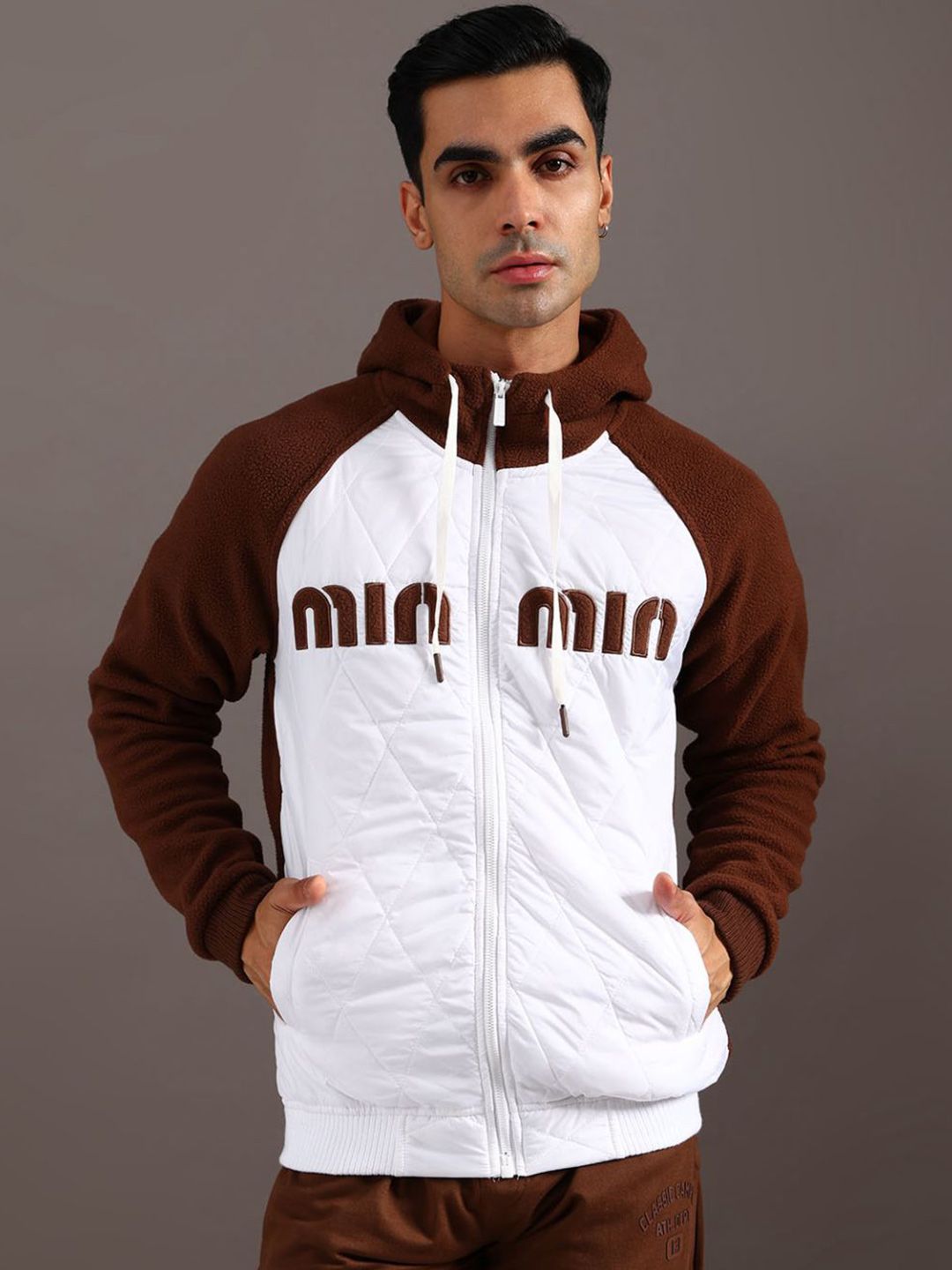 LIMEROAD Men Colourblocked Hooded Sweatshirt-picture-26