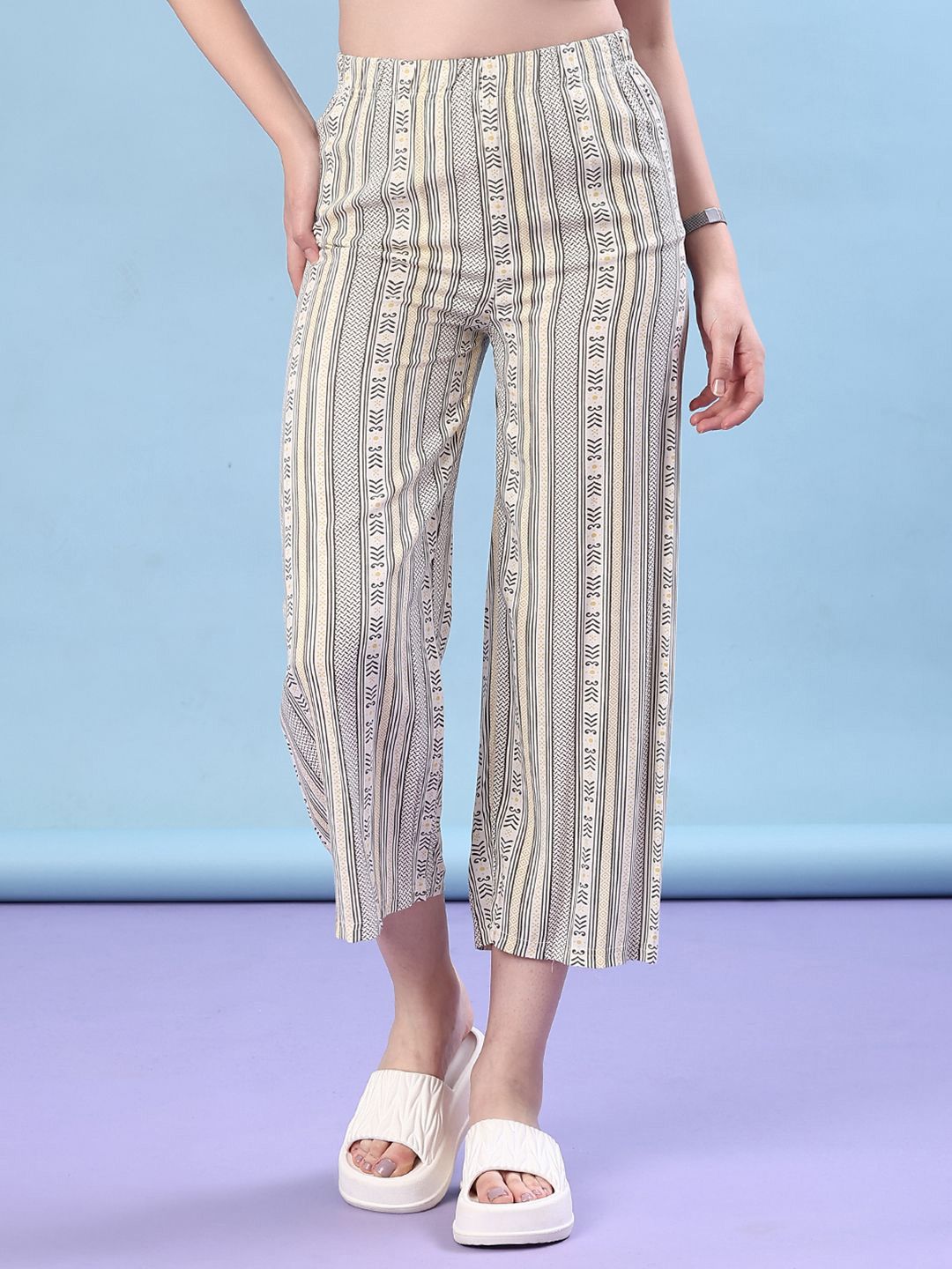 V-Mart Women Printed Flared Cropped Palazzos-image-31