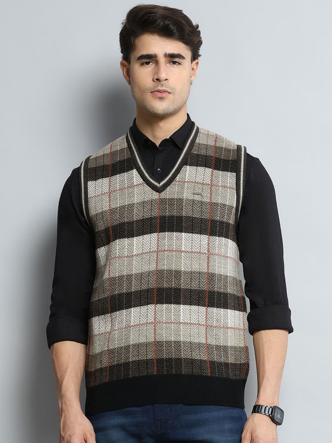 Cloak & Decker Men Checked Woollen Sweater Vest-picture-25