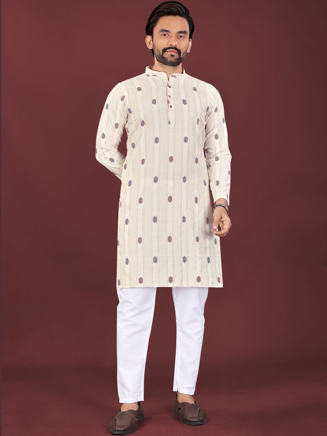 CHARLOTTE GRACIOUS Men Kurta-picture-17