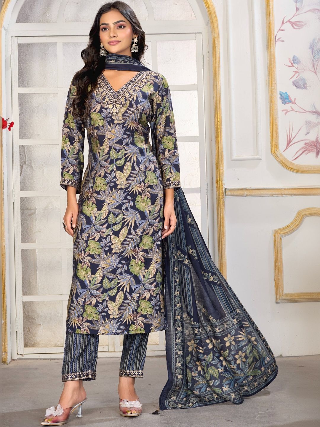 Moda Rapido Women Floral Printed Regular Thread Work Kurta with Trousers & With Dupatta-picture-39