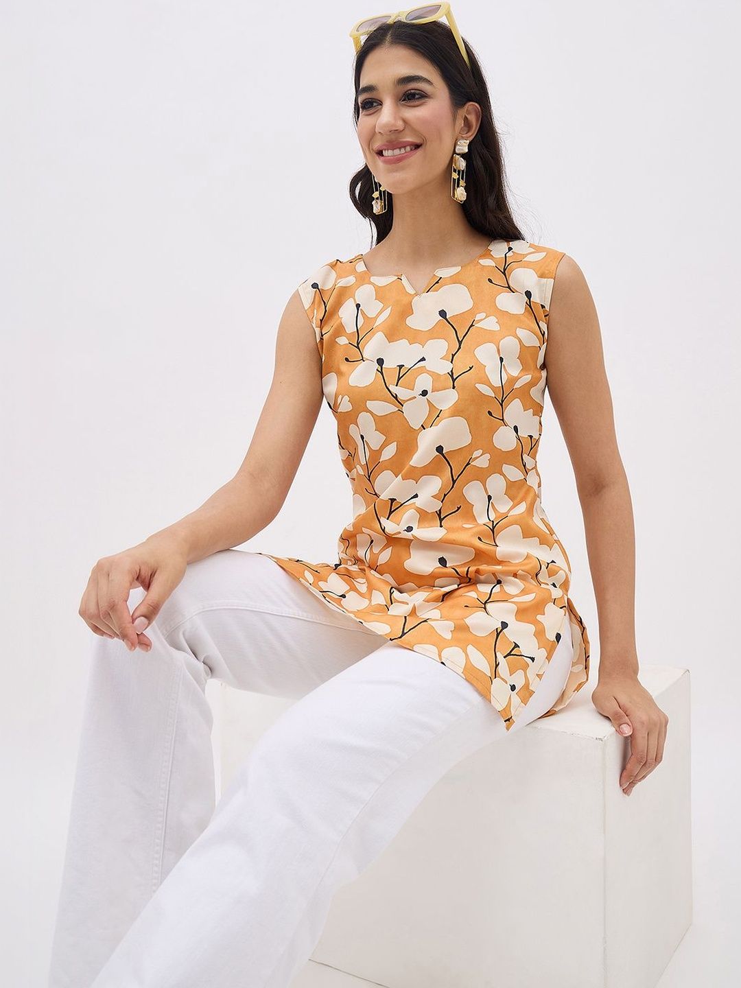 DressBerry Floral Print Keyhole Neck Crepe Top-picture-29