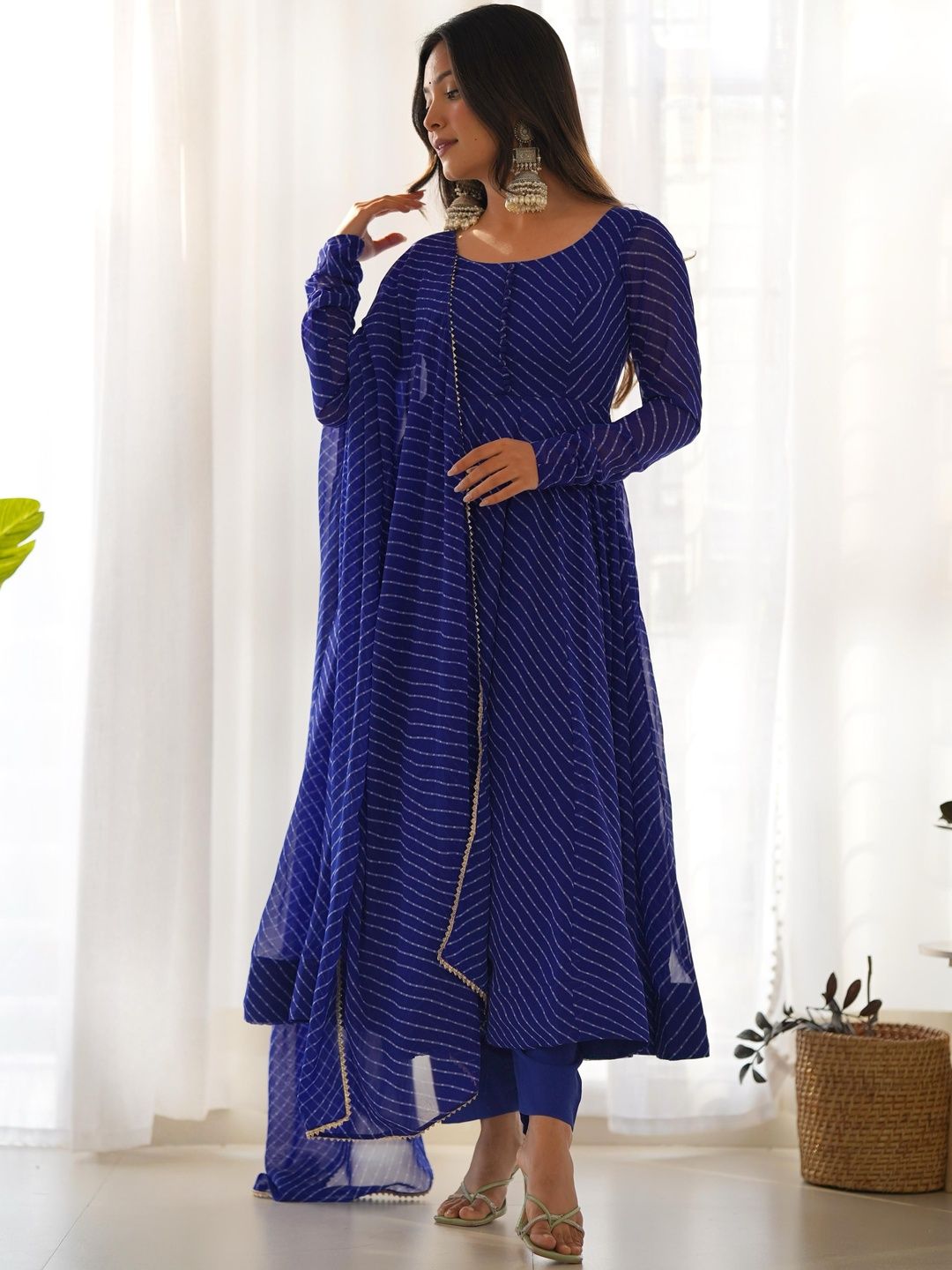 VASTRABELLA Women Printed Regular Kurta with Palazzos & With Dupatta-picture-57