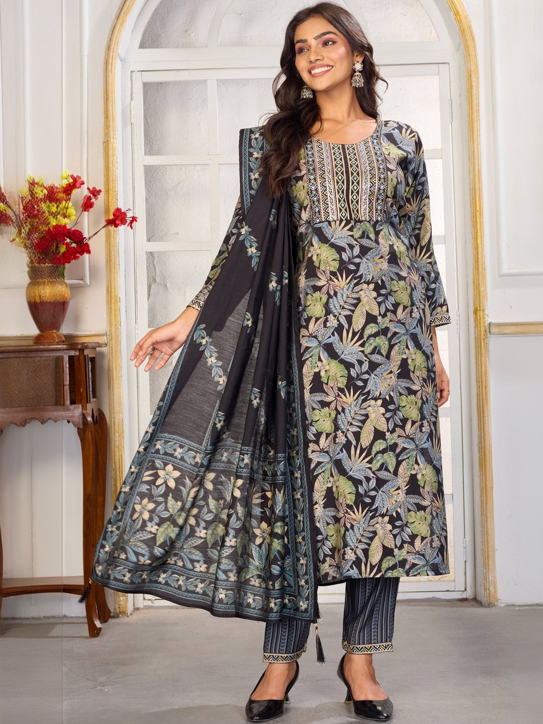 Moda Rapido Women Floral Printed Regular Kurta with Trousers & With Dupatta-image-18