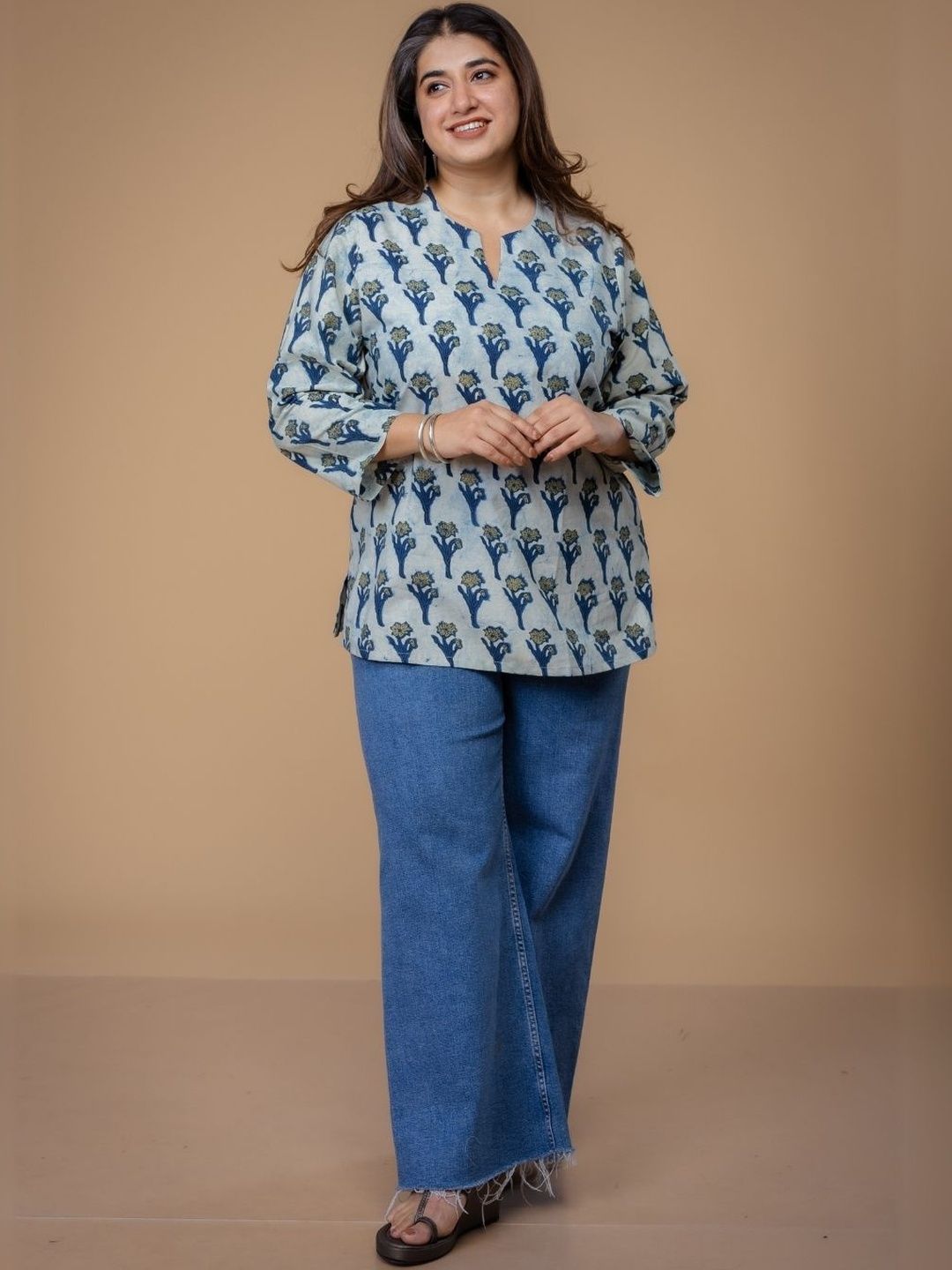 THE INDIAN ETHNIC CO Floral Print Keyhole Neck Cotton Top-picture-34