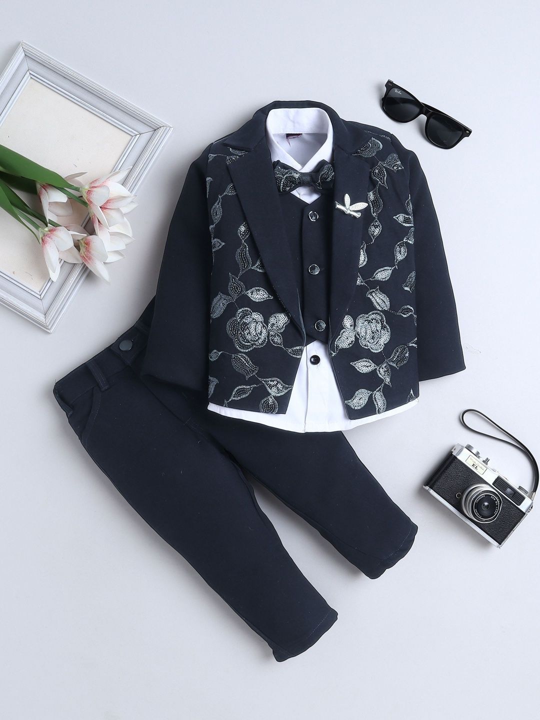 FOURFOLDS Boys Single-Breasted Sequined Embroidery Three-Piece Suit With Bow-picture-40
