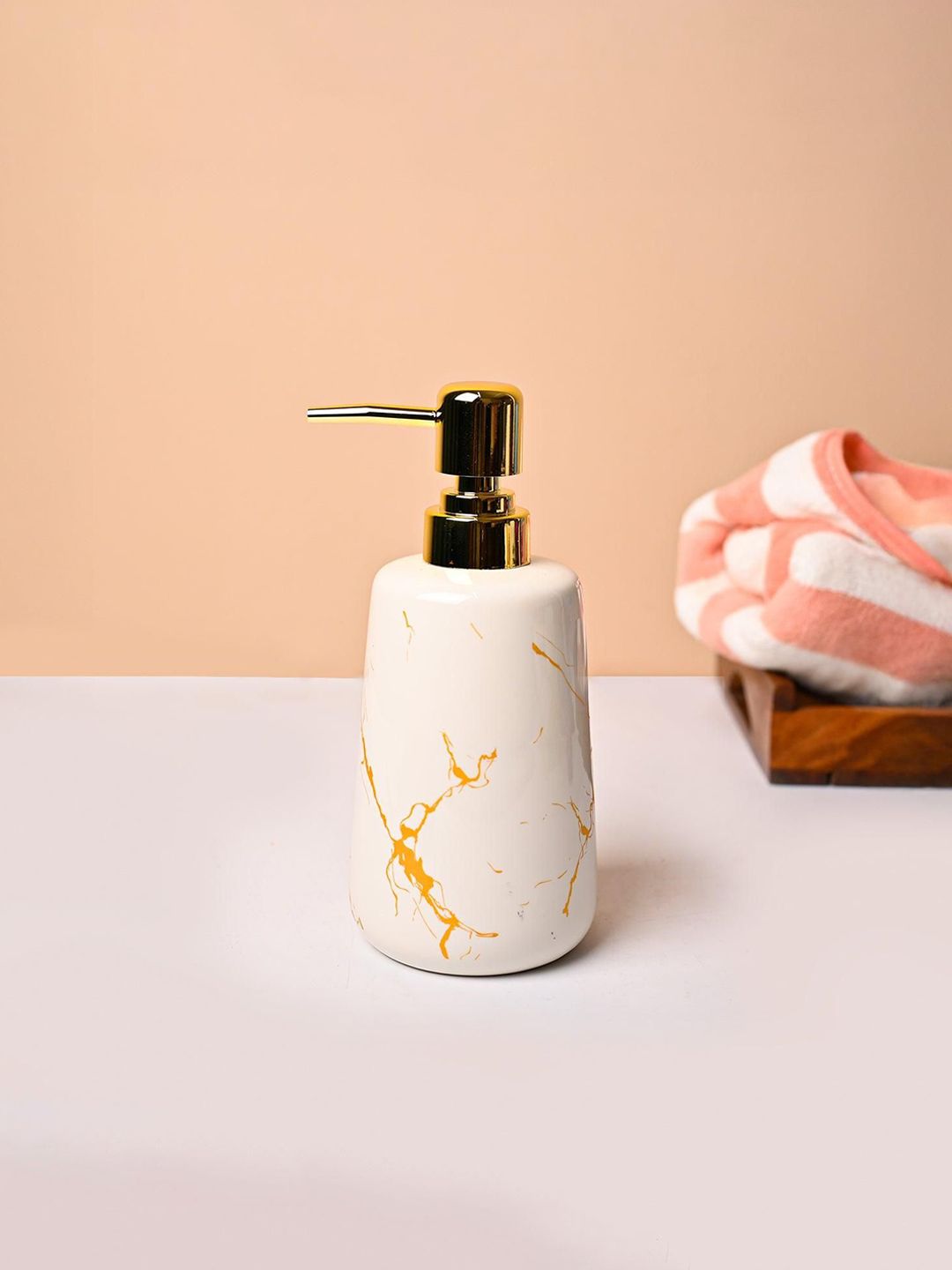 MARKET99 White & Gold Ceramic Soap Dispenser-picture-36