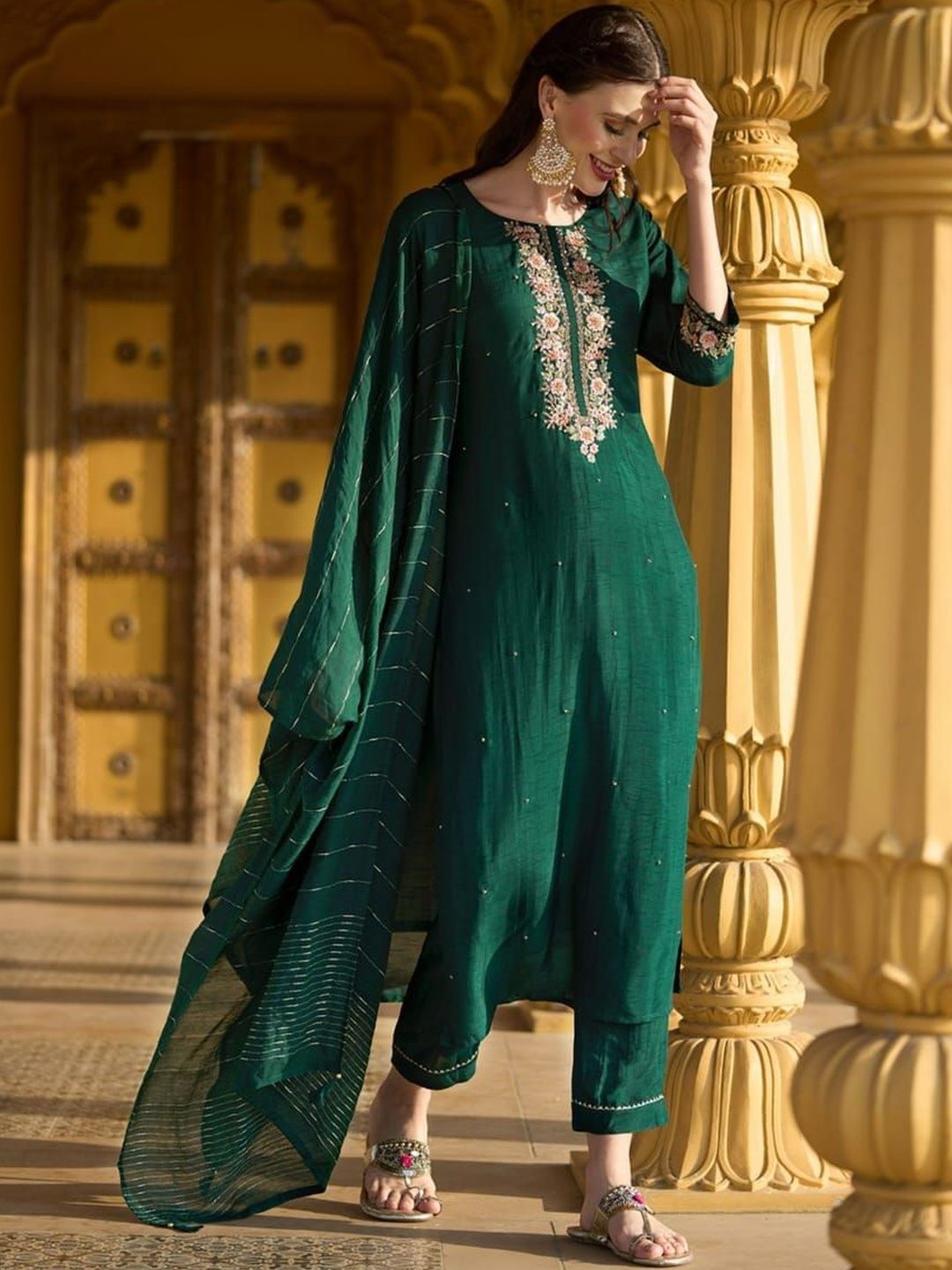Women Basket Women Floral Embroidered Regular Thread Work Kurta with Trousers & With Dupatta-picture-19