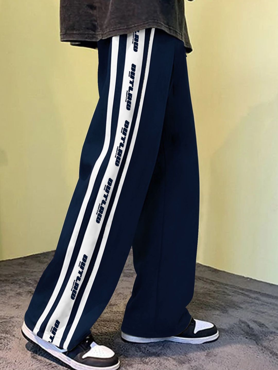 JUMPCUTS Men Printed Side Tape Baggy-Fit Track Pants-picture-13
