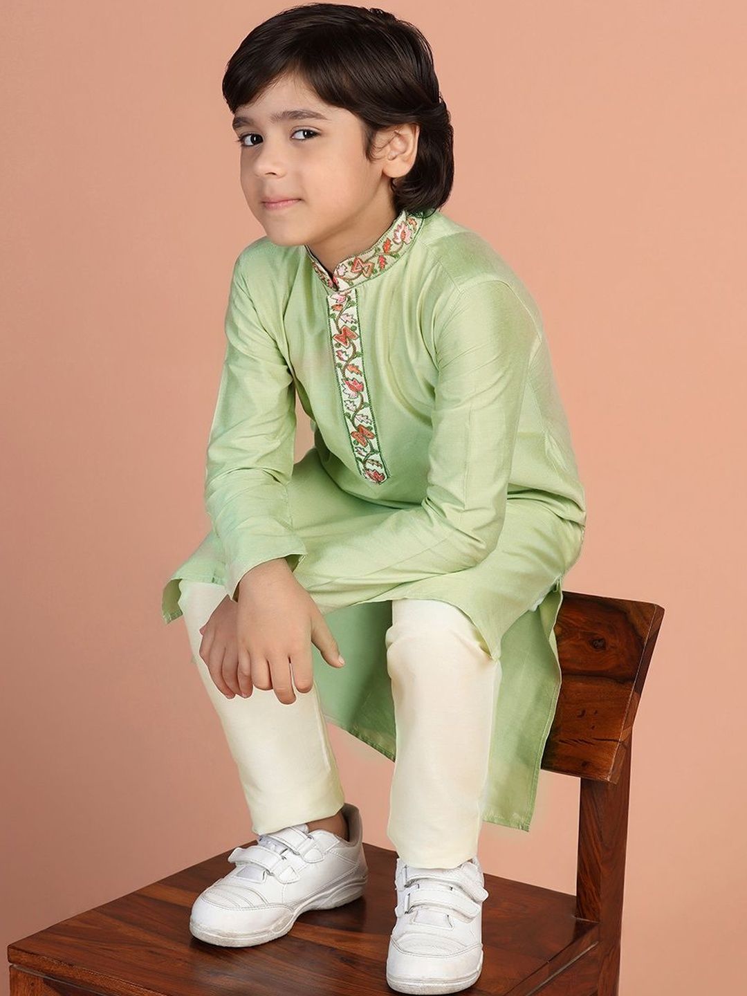 KISAH Boys Floral Embroidered Regular Thread Work Kurta with Trousers-picture-19