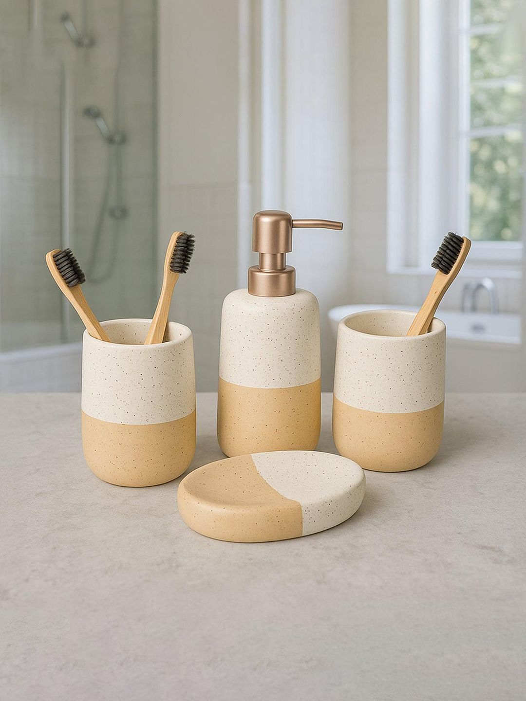 MARKET99 Set Of 4 White & Cream Ceramic Bathroom Set