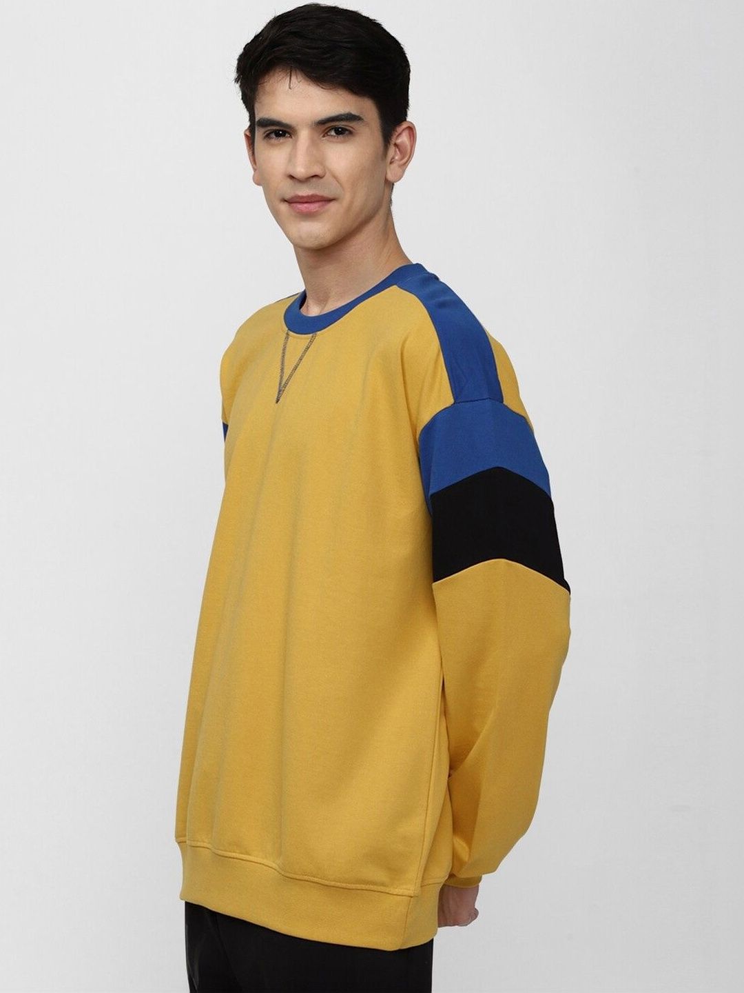 GET GOLF Men Colourblocked Sweatshirt-picture-39