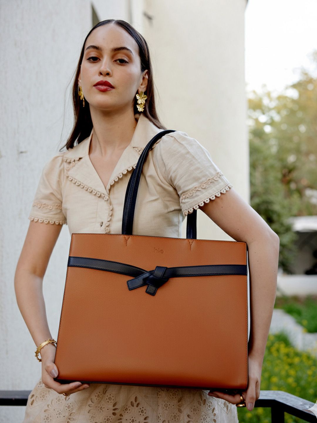 HIE Oversized Structured Tote Bag with Bow Detail-picture-13