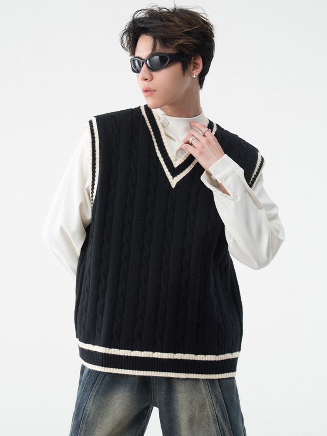 StyleCast x Revolte Men Sweater Vest-picture-37