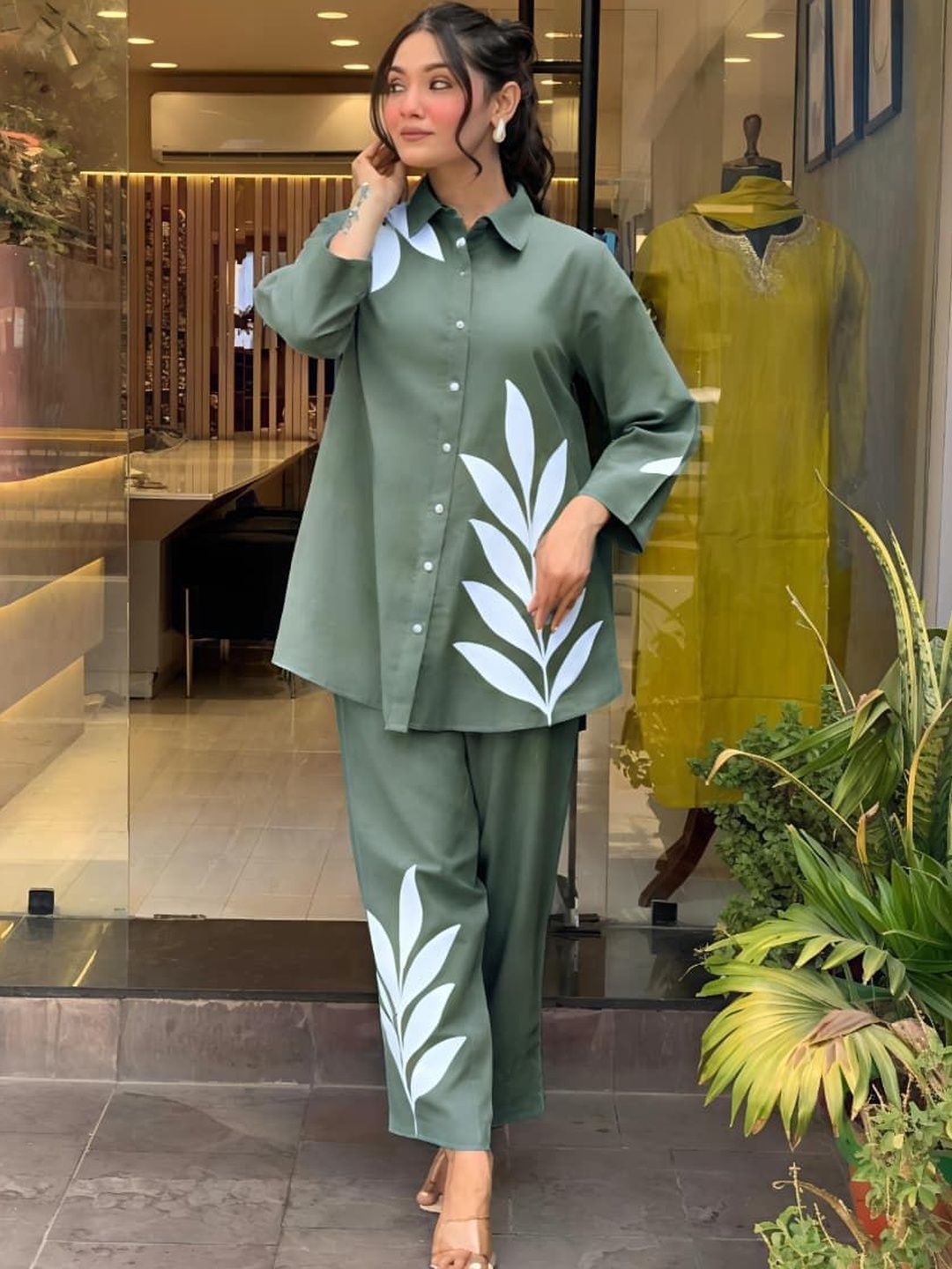 Jasoriya Women Floral Printed Regular Pure Cotton Kurta with Trousers-picture-14