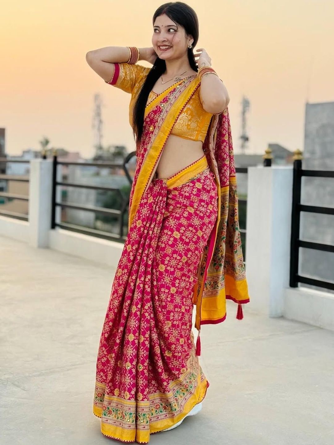 ROFOLO Ethnic Motifs Mirror Work Pashmina Patola Saree-picture-15