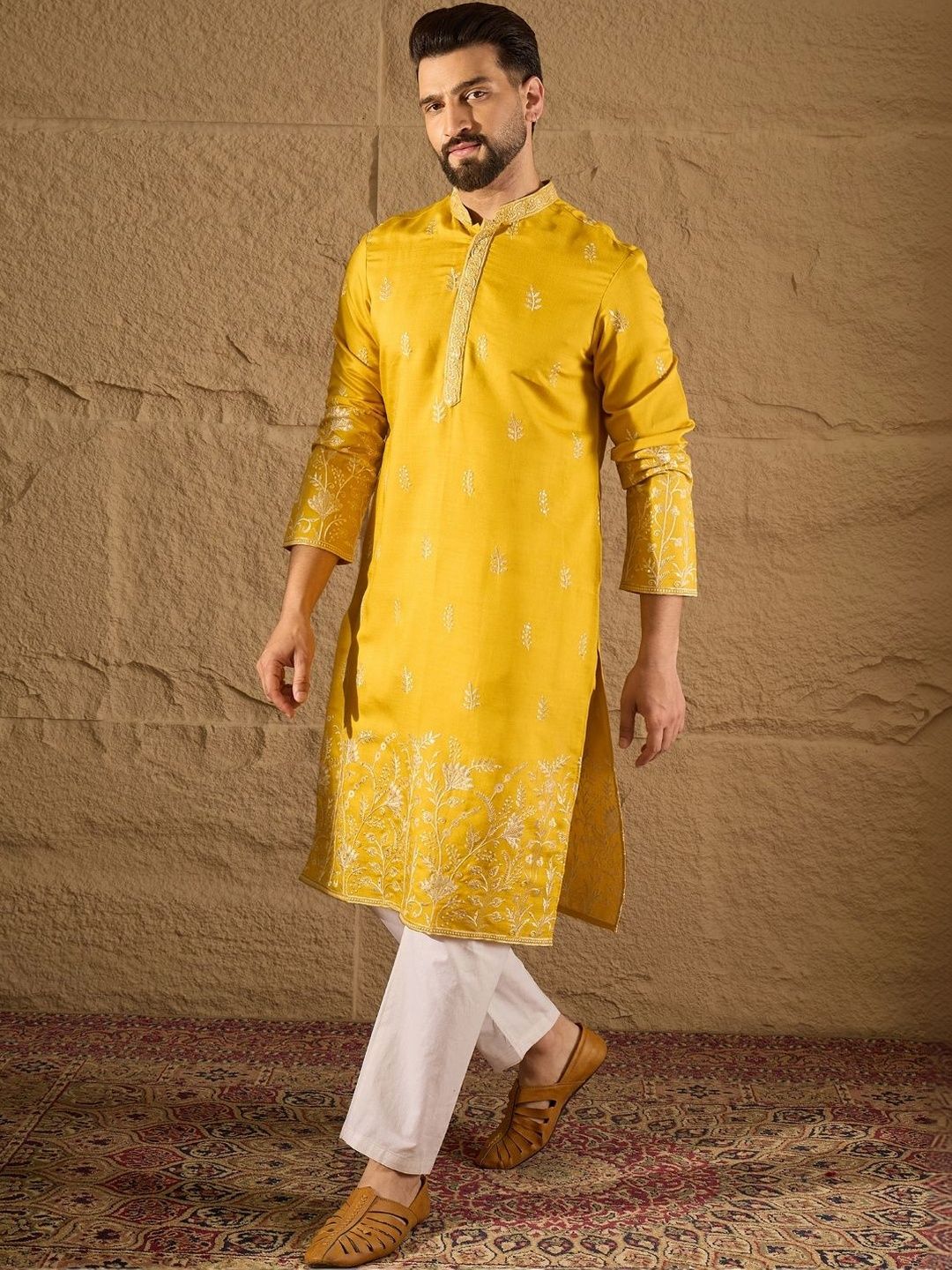 House of Pataudi Embroidered Mandarin Collar Kurta & Trousers Sets-picture-43