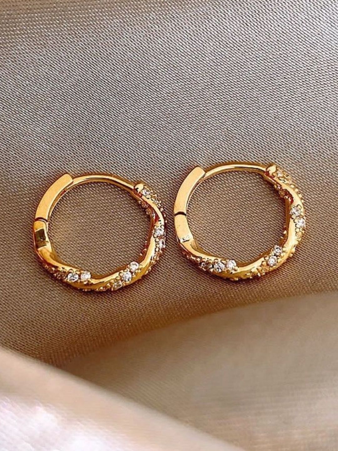 Estailo fashion Circular Hoop Earrings