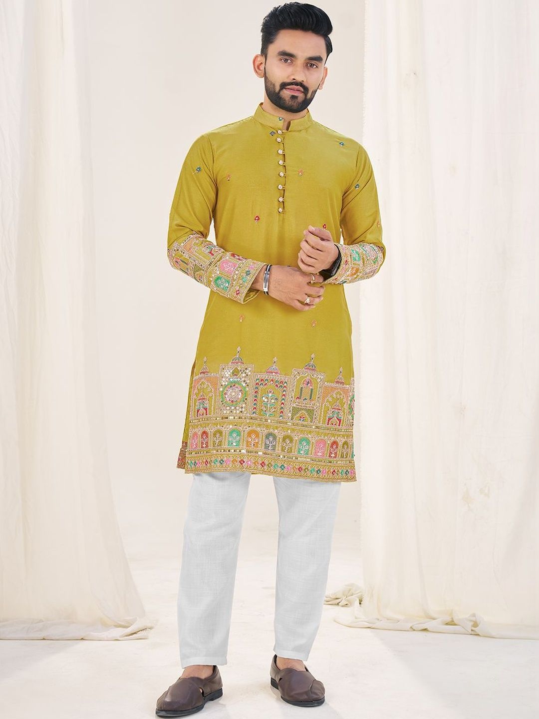 House of Pataudi Men Embroidered Mandarin Collar Neck Straight Kurtas-picture-21