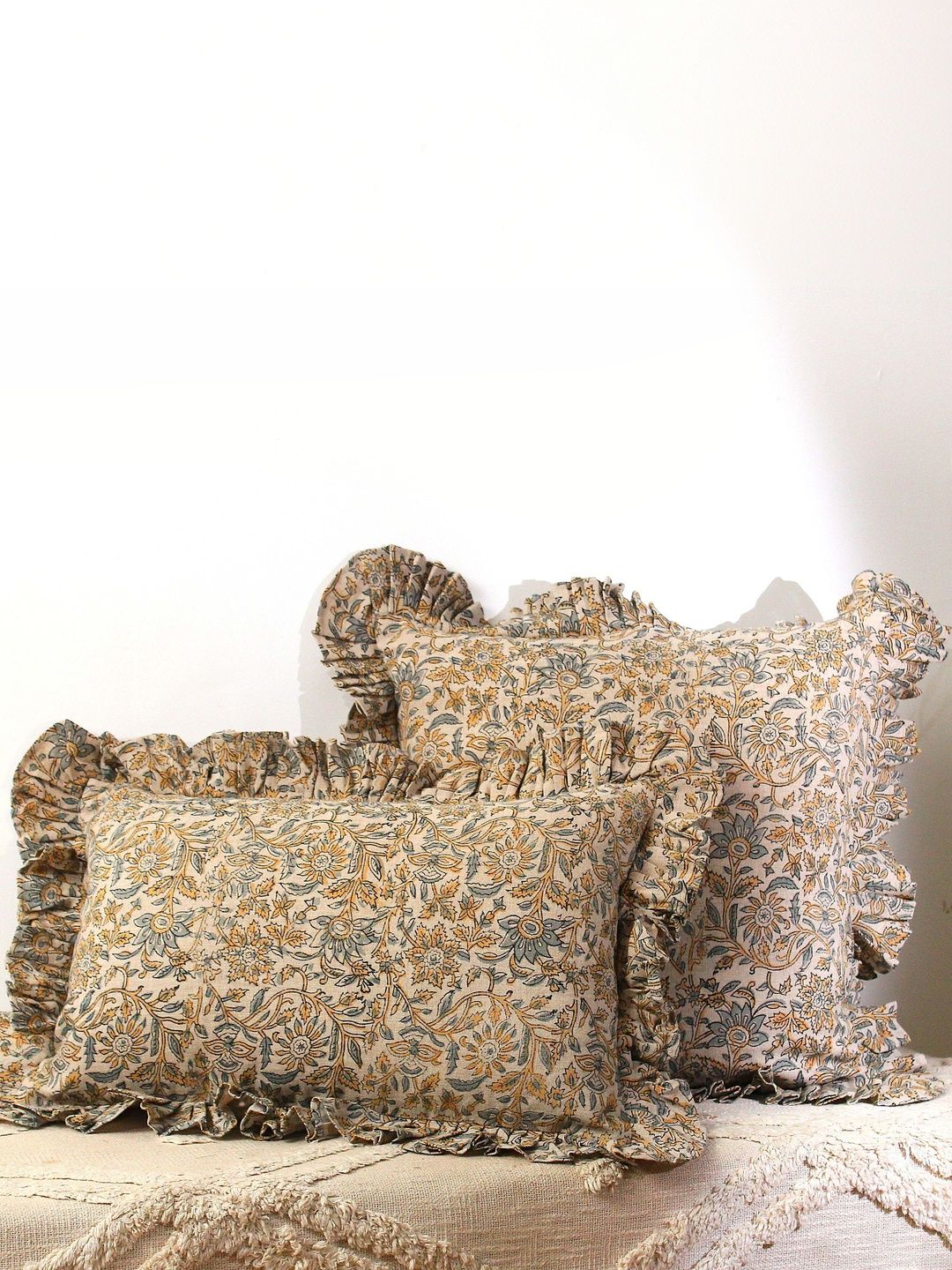 eyda Cream-Coloured & Yellow Set of 2 Floral Linen Rectangle Cushion Covers-picture-25