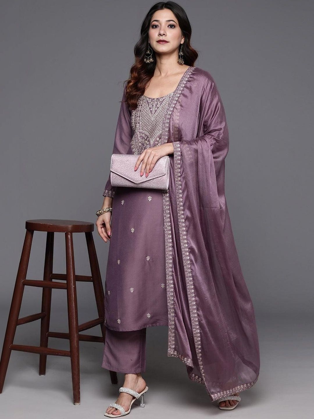 CANIZZARO Women Ethnic Motifs Embroidered Regular Thread Work Chanderi Silk Kurta with Trousers & With-picture-17