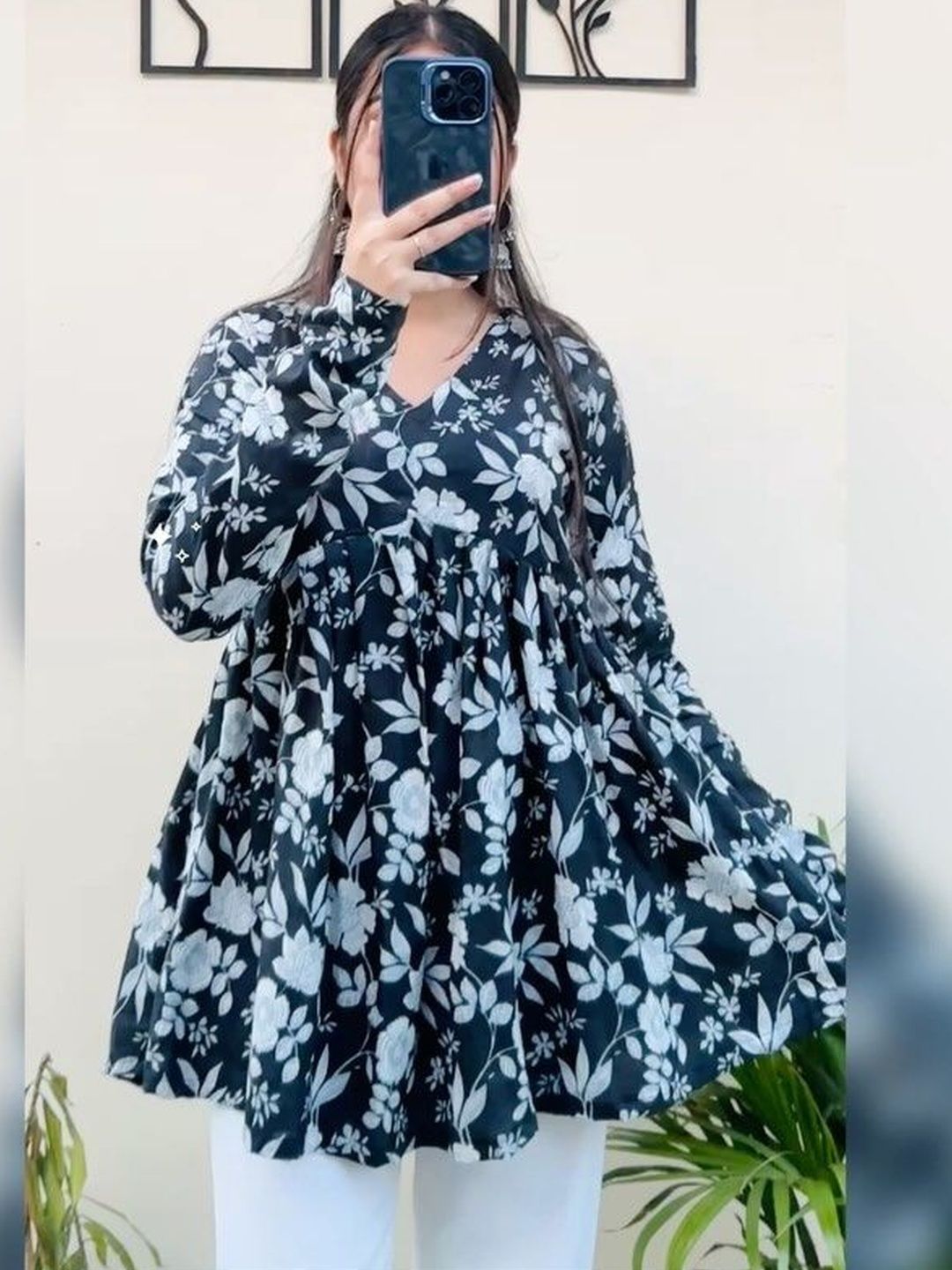 SHREELATA Floral Print Empire Top-picture-17