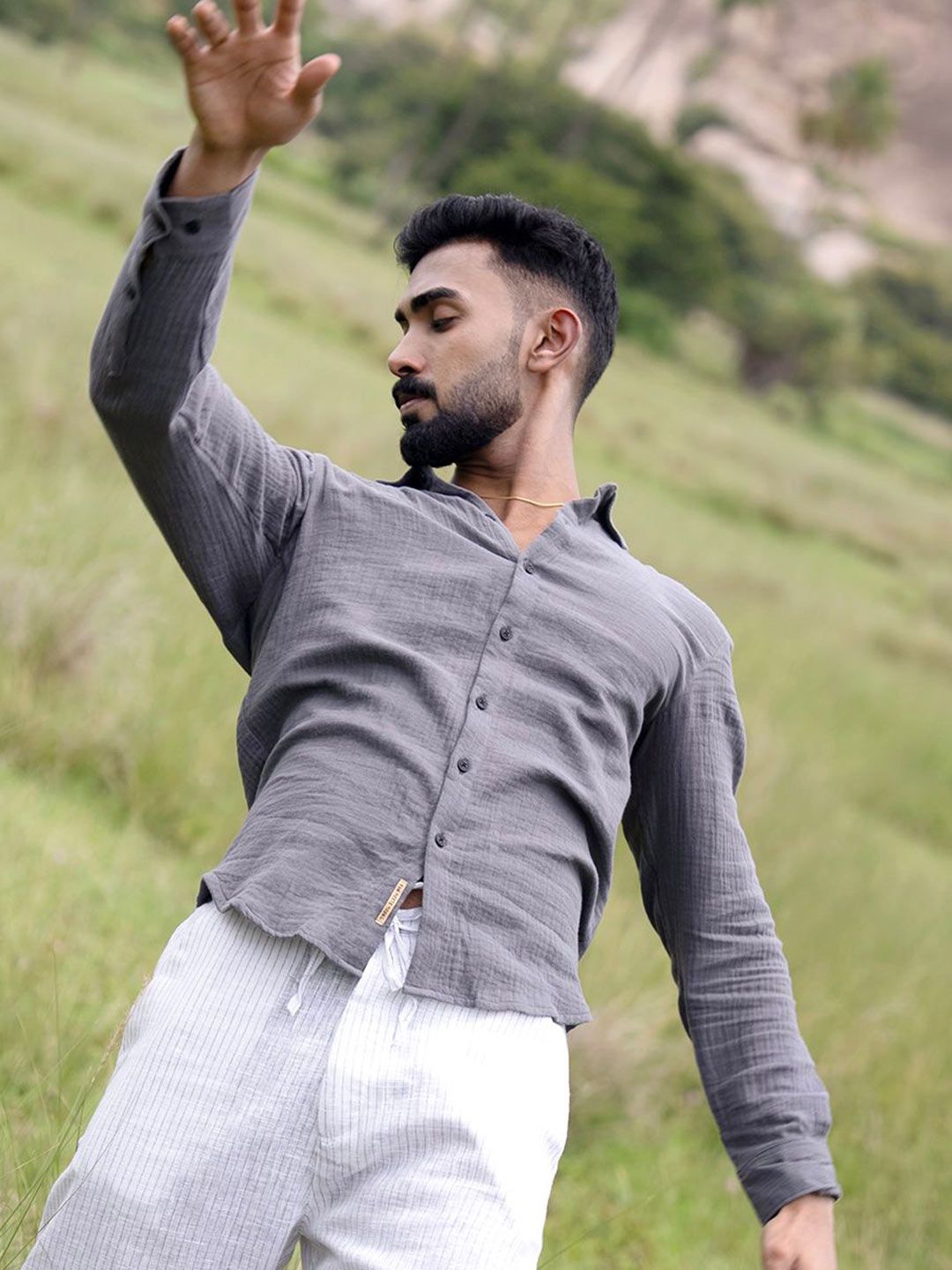 Campus Sutra Men Comfort Fit Textured Spread Collar Casual Shirt-picture-30