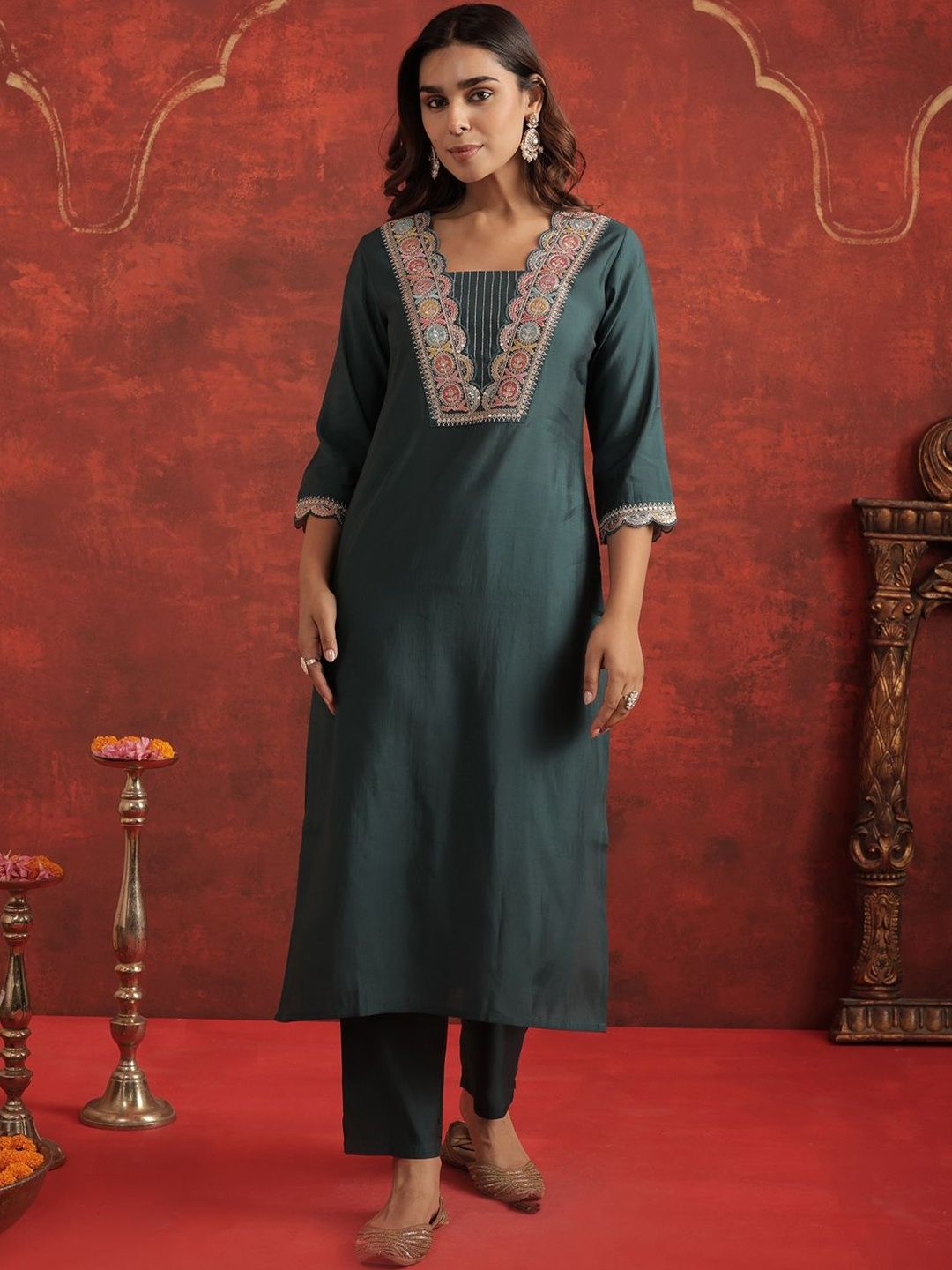 Indo Era Floral Yoke Design Thread Work Square Neck Straight Kurta With Trousers-picture-47