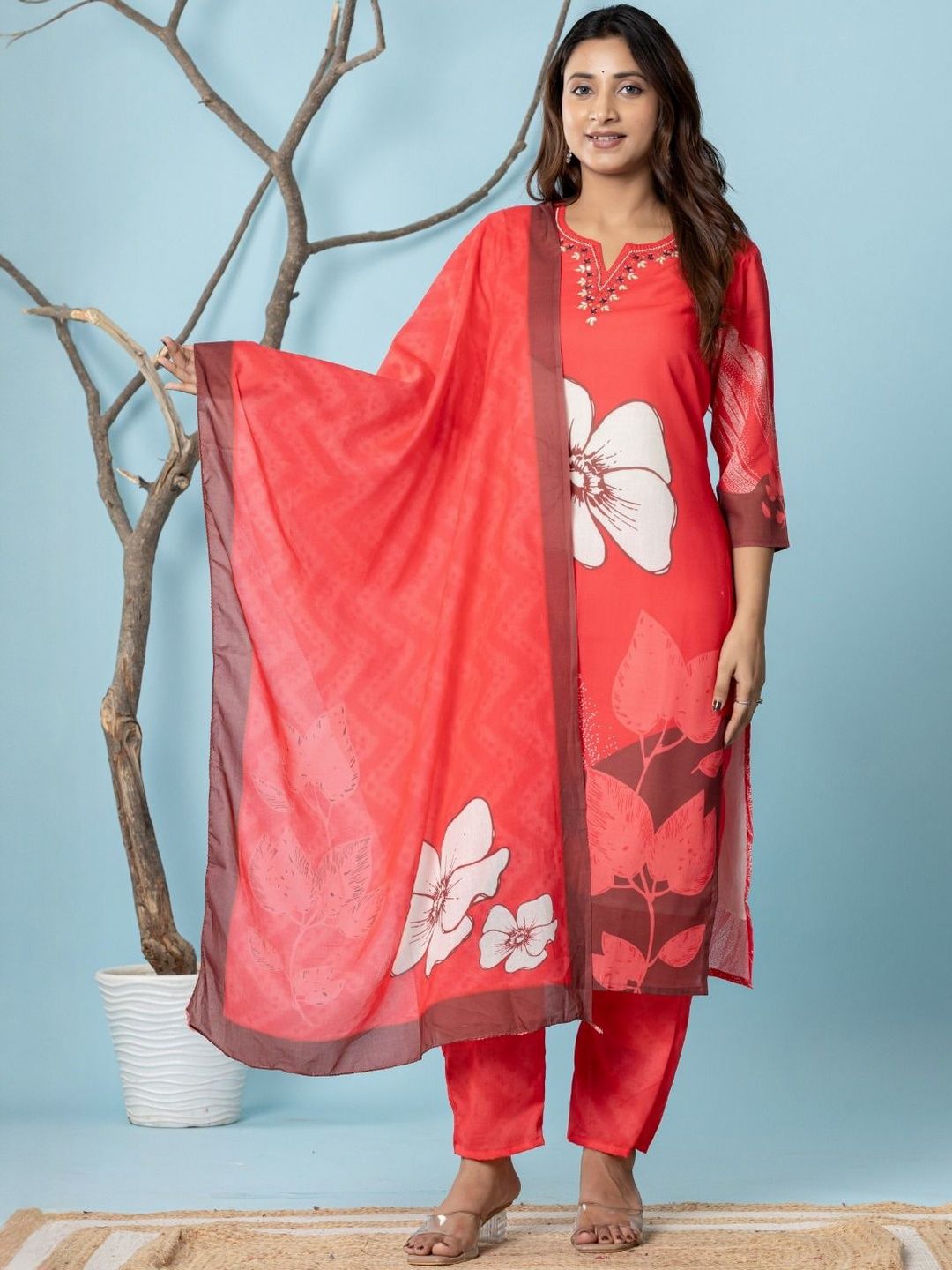 VEDANA Women Floral Printed Kurta with Trousers & Dupatta-picture-17