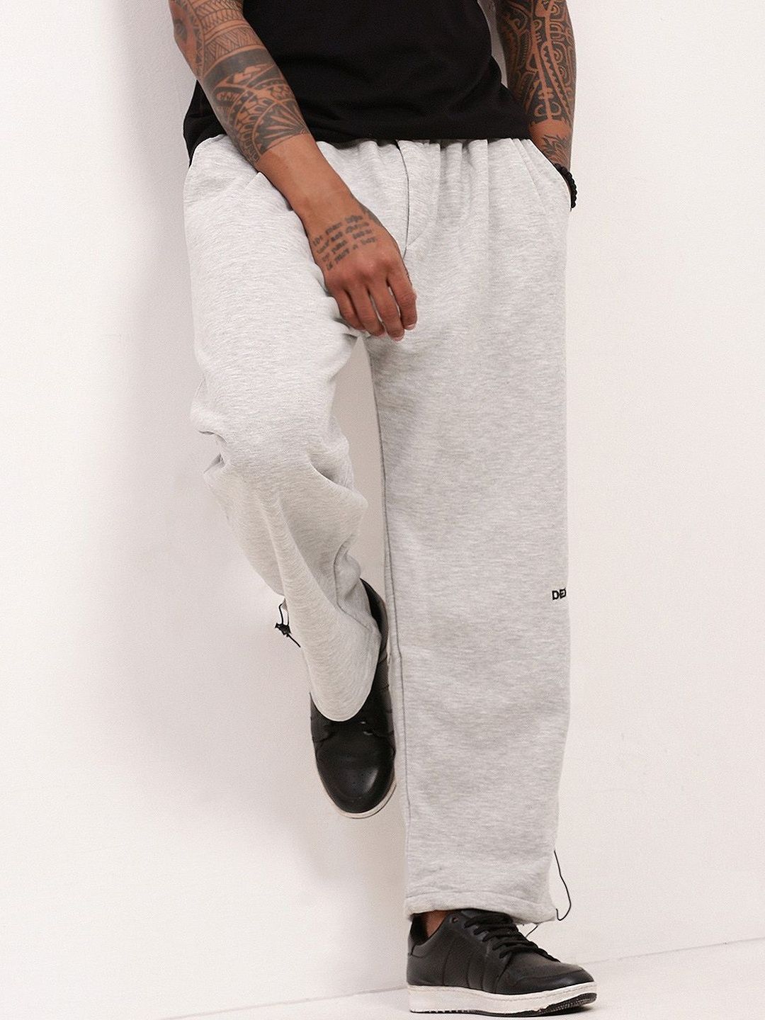 SHOWOFF Men Relaxed Fit Low-Rise Easy Wash Trousers-picture-22