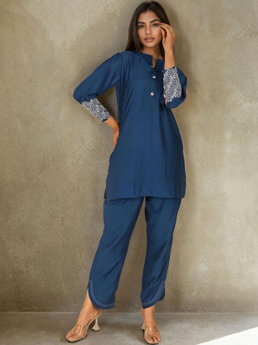 Dora Dori Embroidered Tunic With Chanderi Trouser Co-Ords-picture-31
