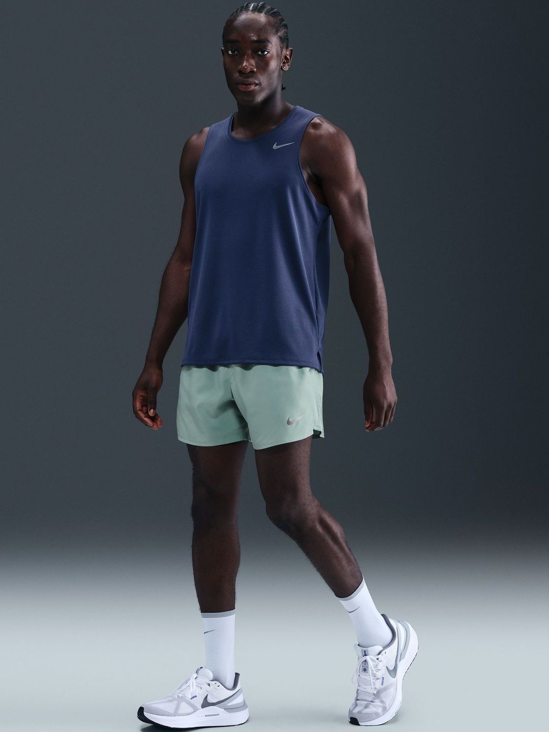 Nike Challenger Men Dri-FIT Solid Brief-Lined Versatile Shorts-picture-19