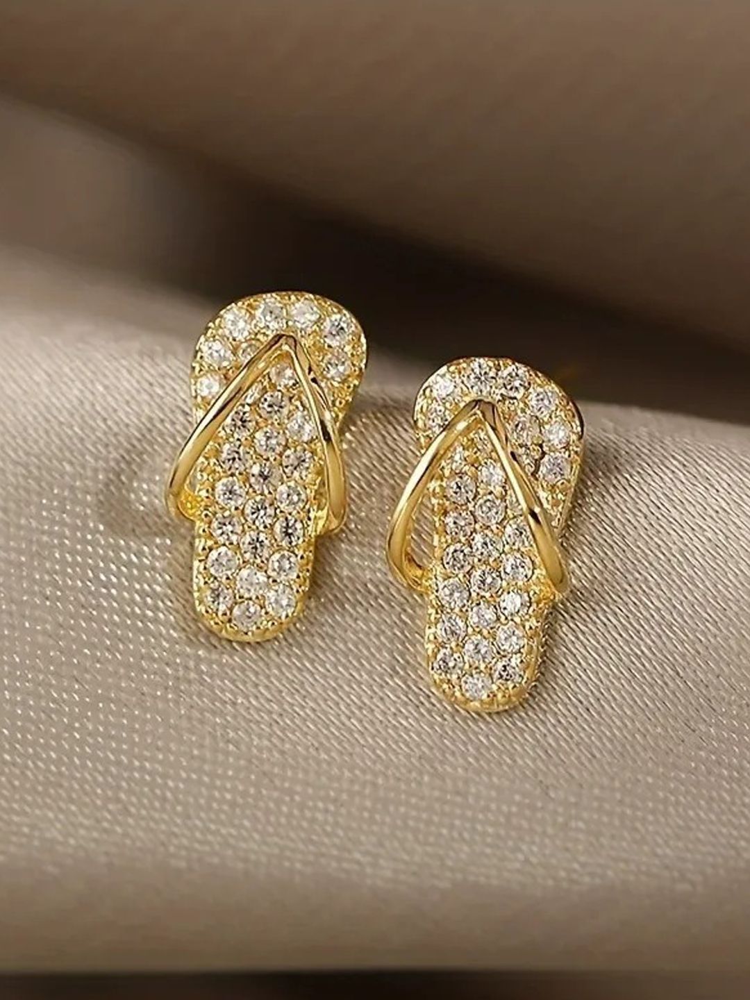 FIMBUL Gold-Plated Rhinestone Studded Quirky Studs-picture-24