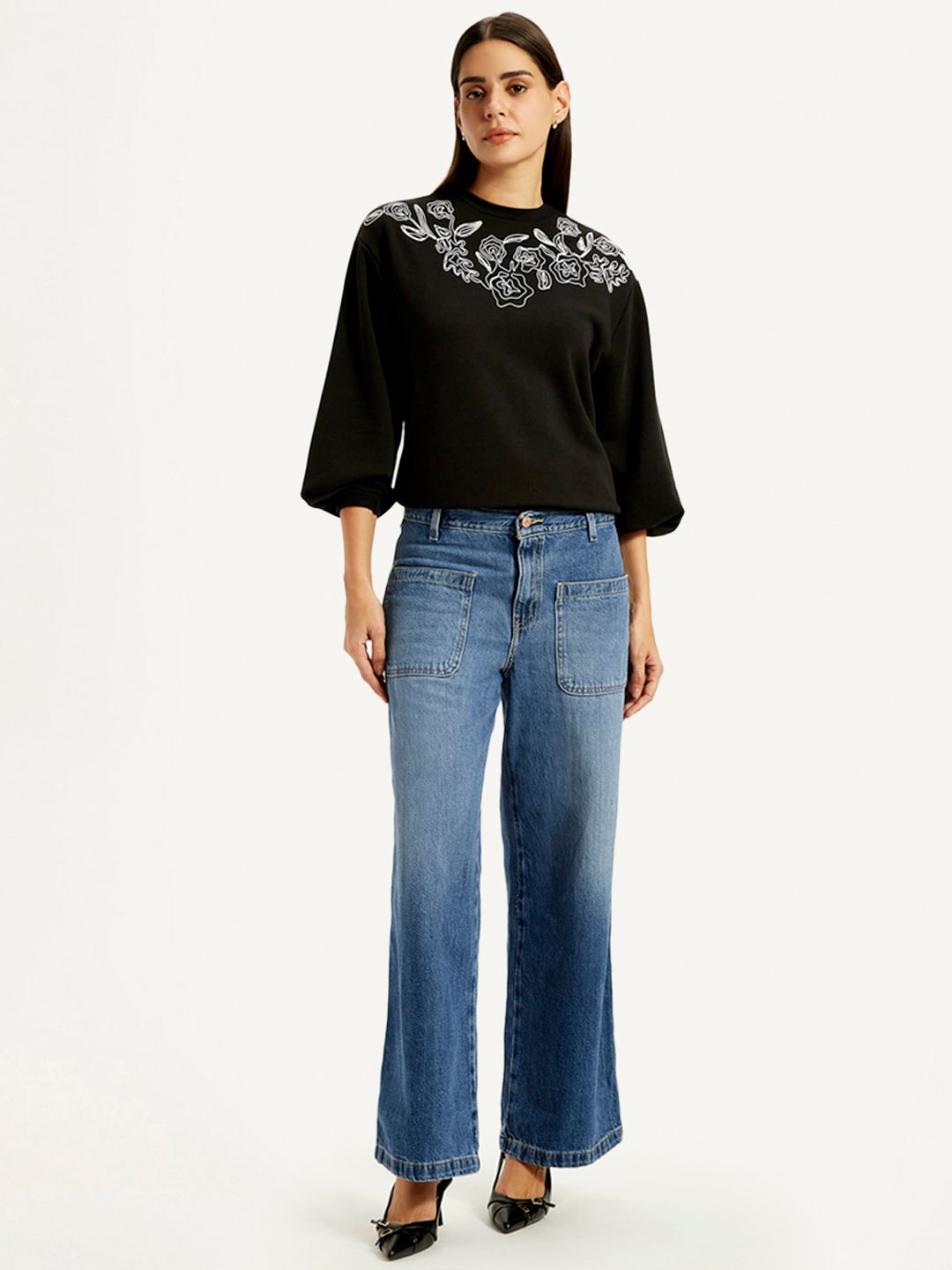 Levis Women Classic Straight Fit Mid-Rise Light Fade Jeans-picture-34